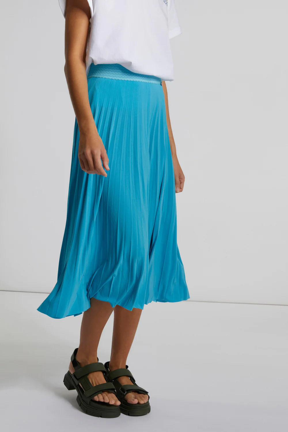 Midi Plissee Skirt || River Blue